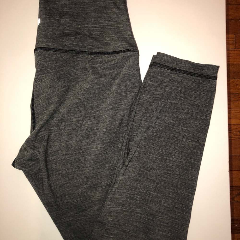 LuluLemon High Rise Train legging 23”
